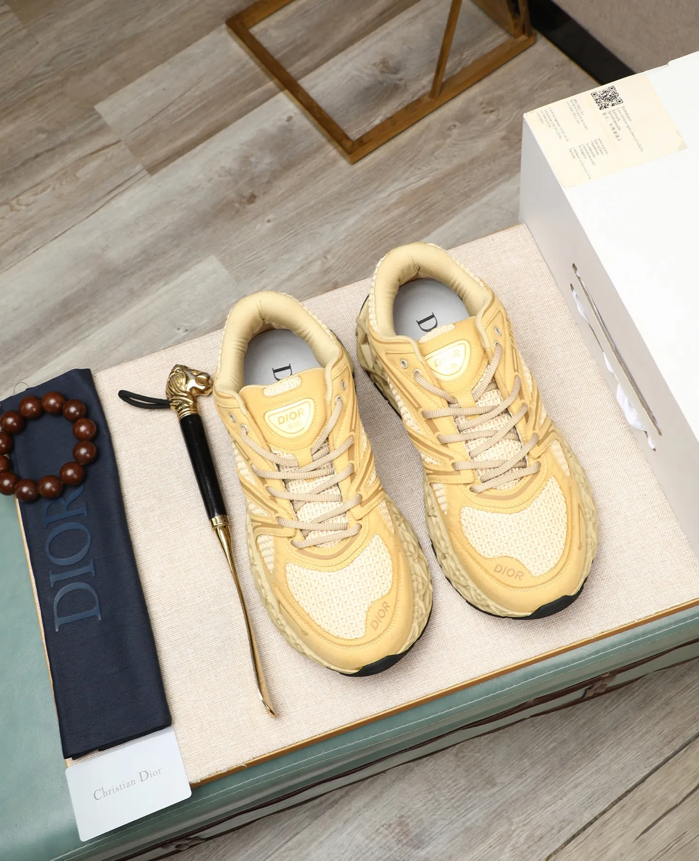 Men's shoes 💰800💰 Men's style 👦🏻Dior Dior B35 High-end quality Original casual sports shoes Upper: special environmentally friendly leather. High-frequency brand totem, brand totem cloth, tongue plastic brand logo, heel high-frequency brand logo Lining: brand canvas Original version: ultra-light TPR·rubber; two-color molded outsole Ultra-high quality control and fine workmanship: High-end, extravagance and class. Size: 39-44 (38, 45, 46, can be customized)…! !